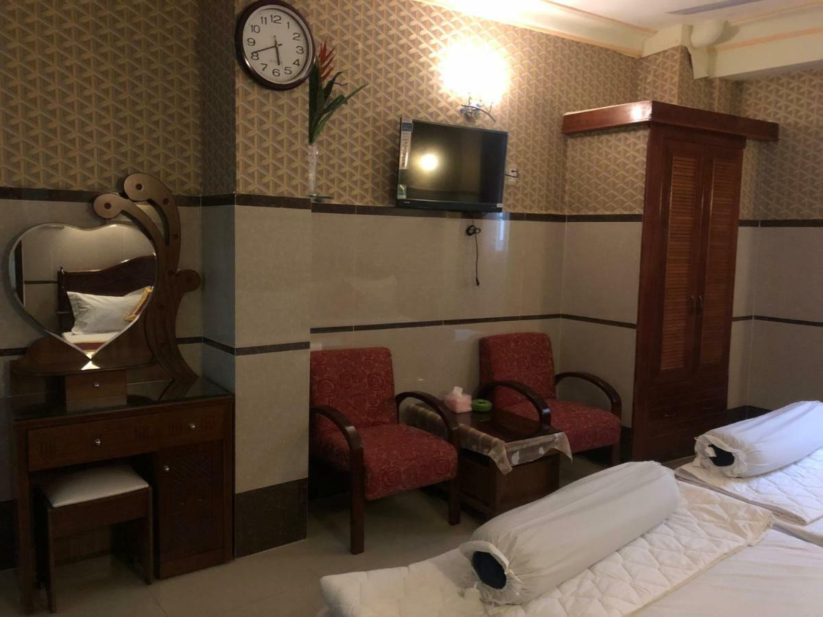 Hoang Quan Hotel Хошимин Экстерьер фото